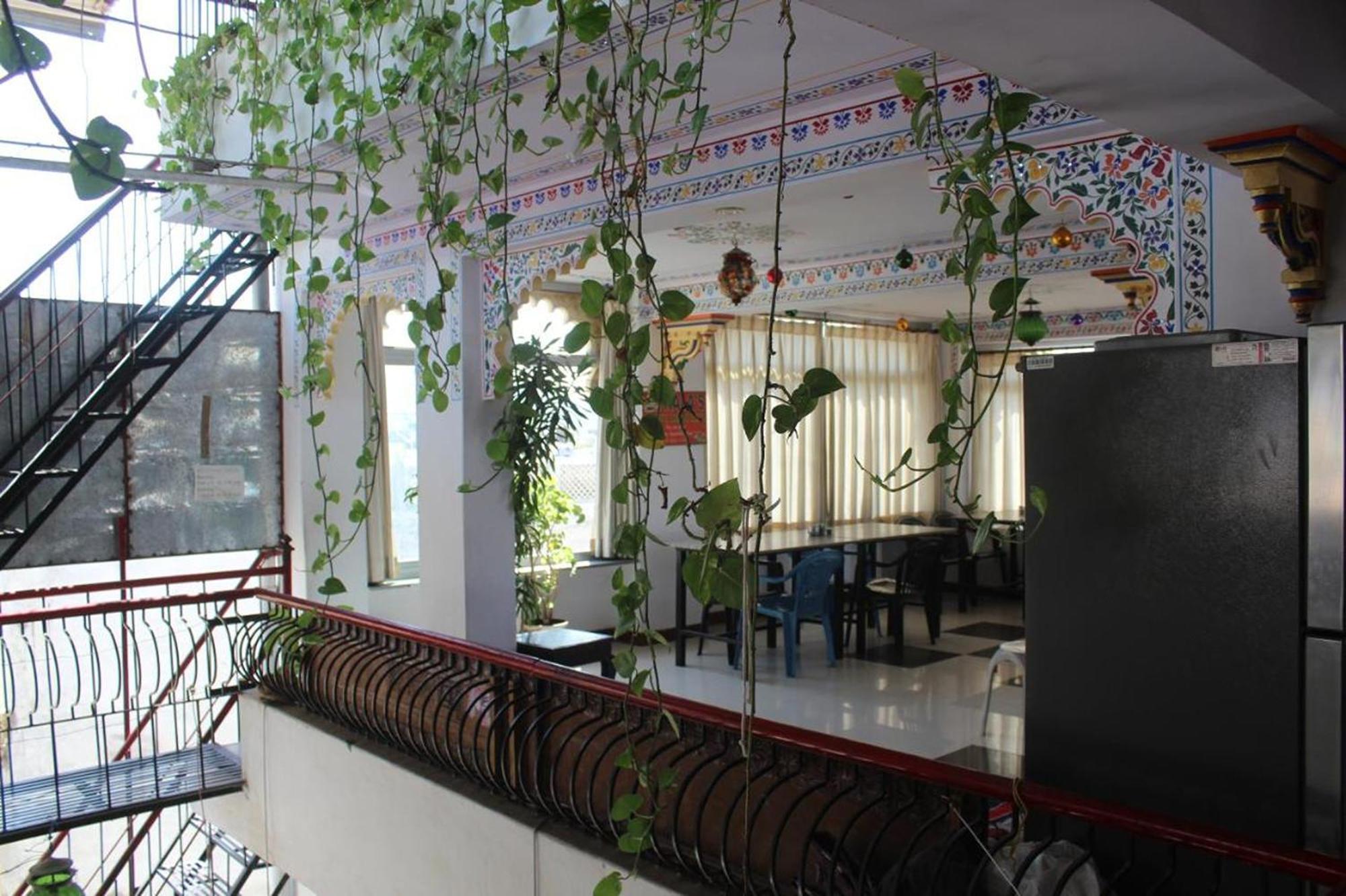 Nukkad Guest House Near City Palace Udaipur Buitenkant foto